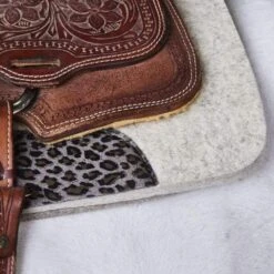 5 Star Equine Products Supplies Inc. 5 The Barrel Racer 7/8 Natural Felt Saddle Pad With Cheetah Wear Leathers -Western Cowboy Store 5STARPAD LIFESTYLE 01